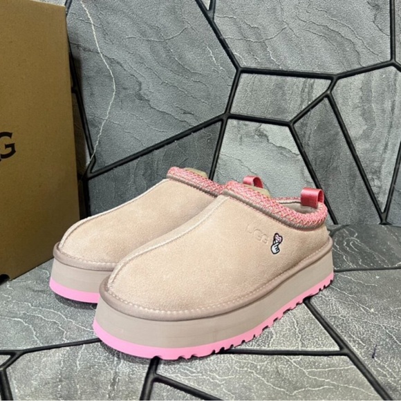 Gorgeous UGG Tazz Love 25 Limited Edition 🩷 New with box Size 8 - Picture 7 of 9